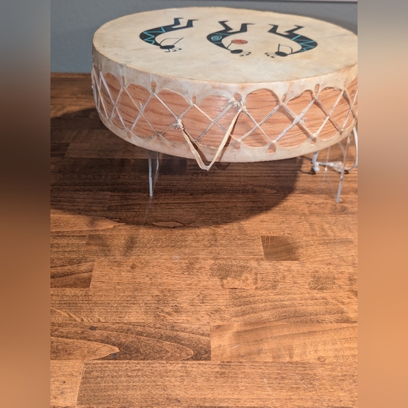 Native American Two Sided Rawhide Drum w Handpainted Signed L. Gould - Picture 5 of 9